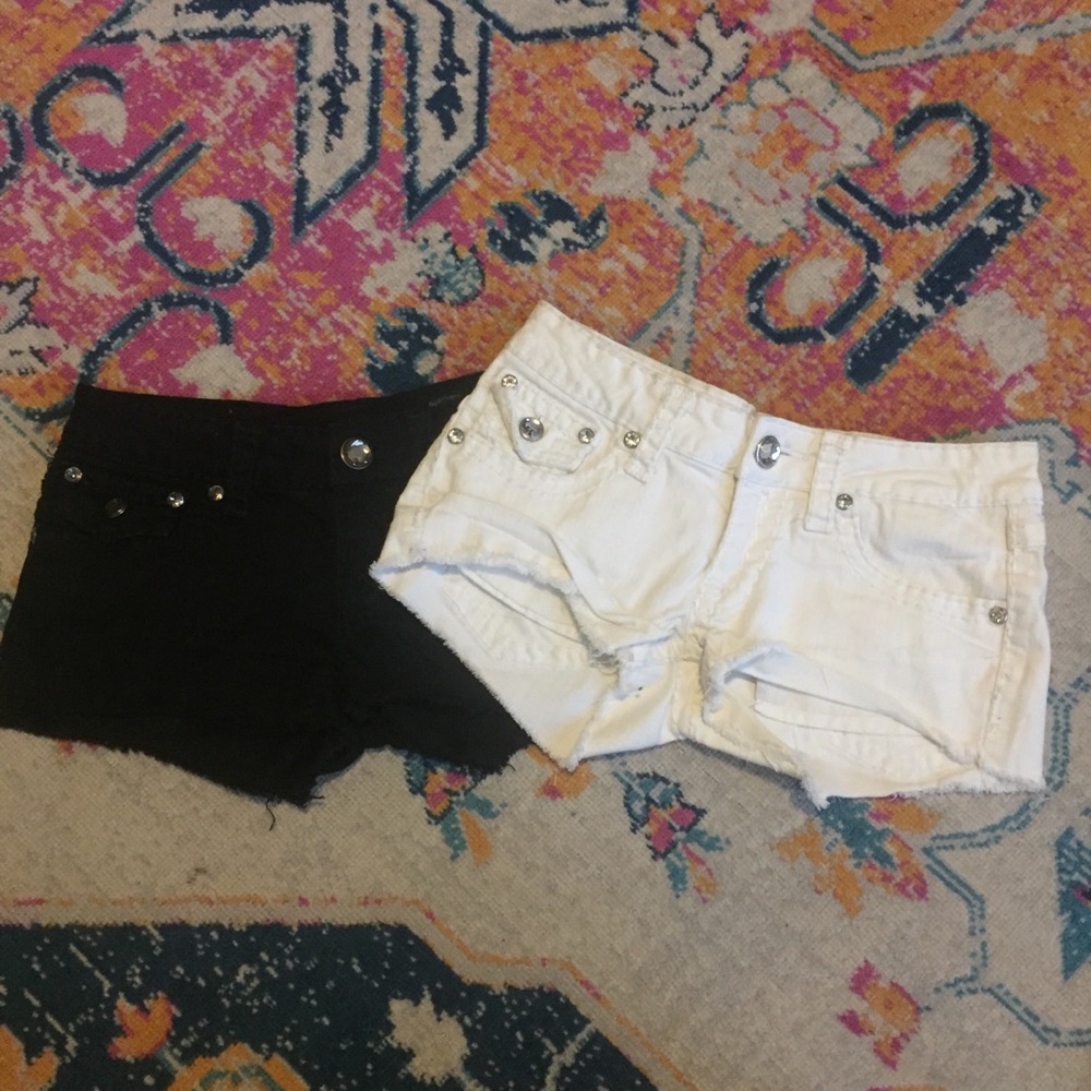 2 L.A Idol Short Shorts